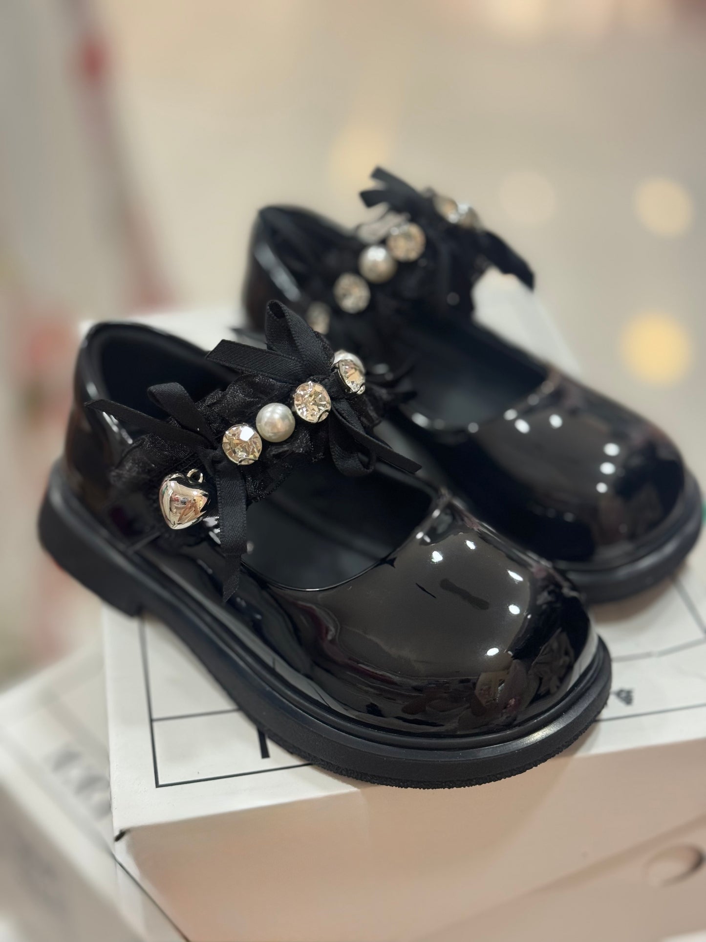 Pantofi Uma